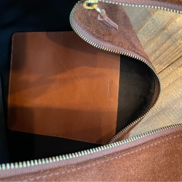 Madewell Thee Essential Curve Shoulder Bag - Picture 4 of 4